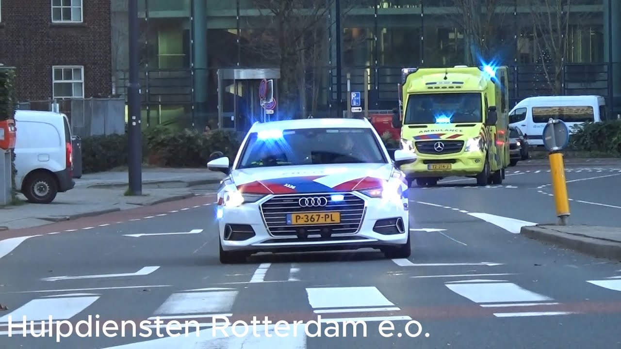 (SPOEDTRANSPORT) Politie Team verkeer Rotterdam begeleidt PICU 17-305 met spoed vanaf het EMC