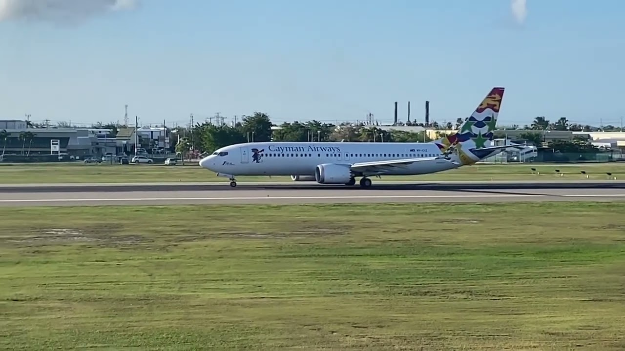 Plane Spotting on Friday afternoon|B777, MAX 8, Saab 340Bs|Plane Spotting at Grand Cayman (MWCR)