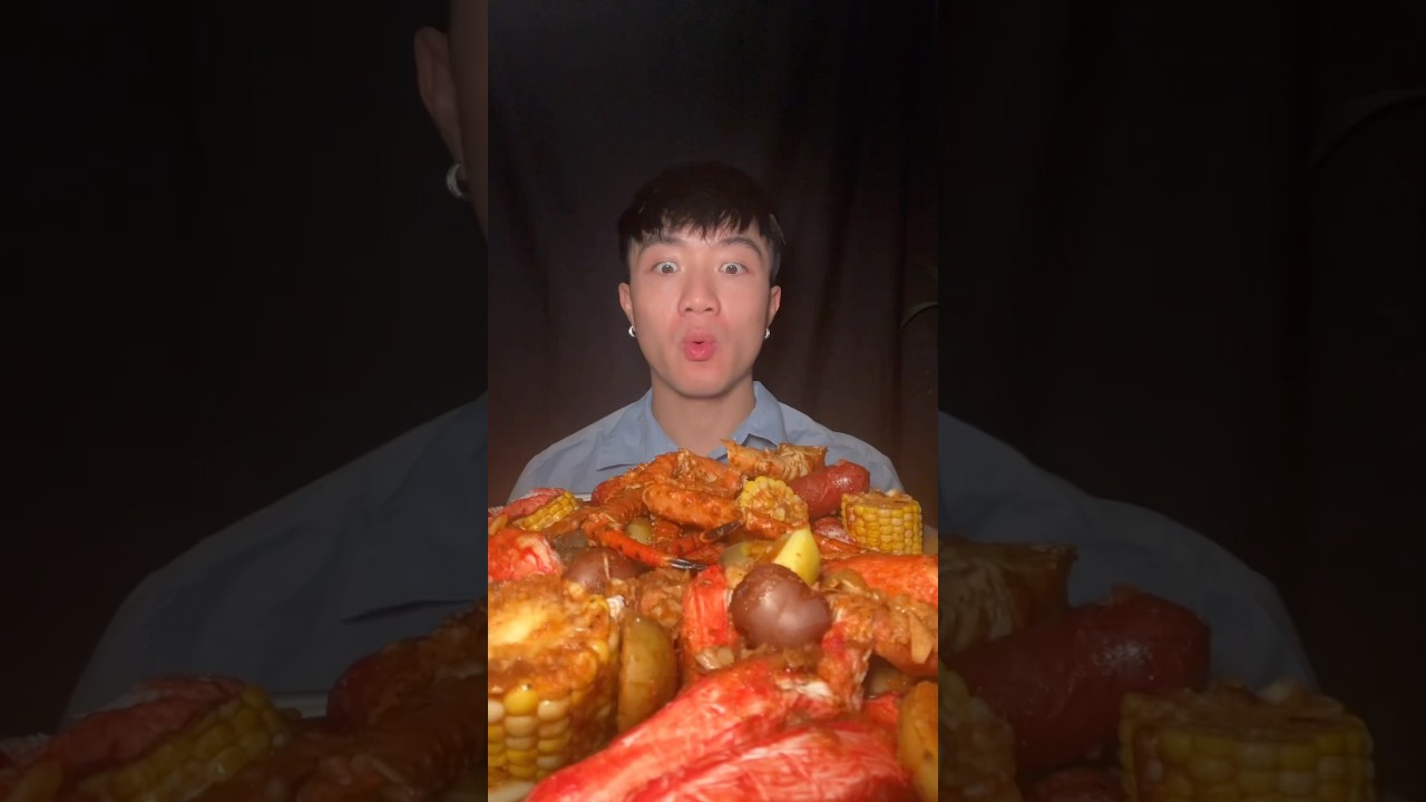 Пробую отварные морепродукты @OfficialBoilingCrab⁠​⁠​⁠​⁠⁠ с @trufruofficial #trufrupartner #shorts