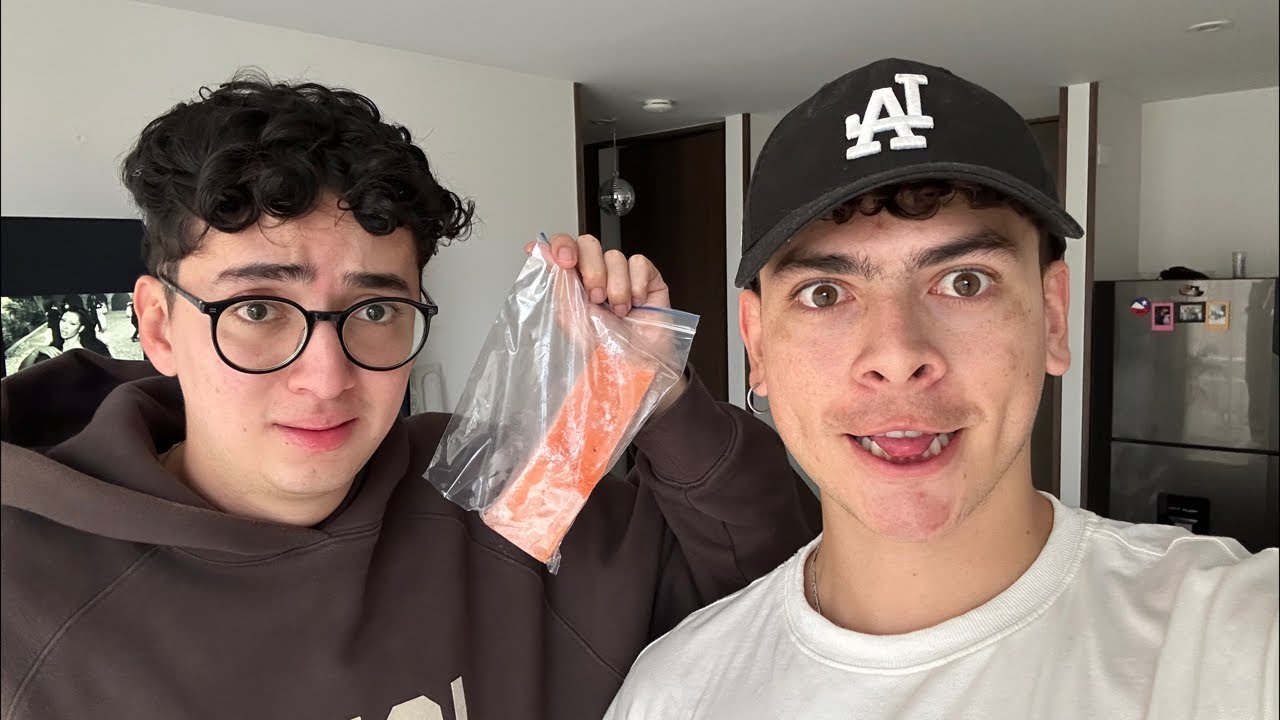 Preparando salmón con la camello acuática // Gallegox