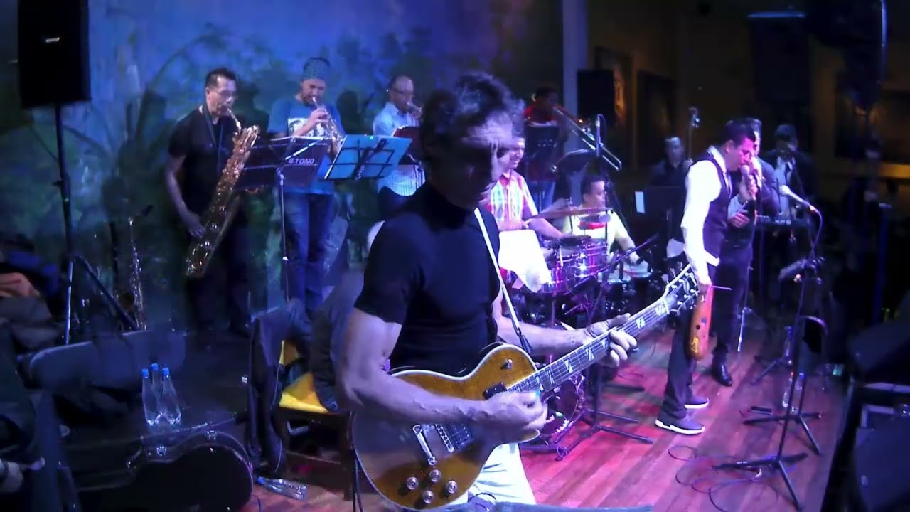 César Mora y su Orquesta María Canela | Medley Piper Pimienta| Live
