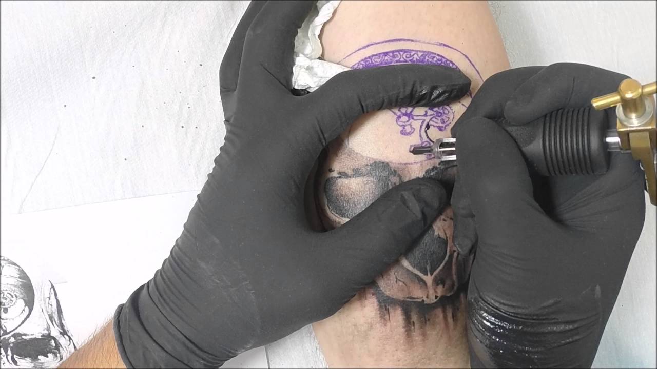 Skull clock tattoo - normal speed+time lapse