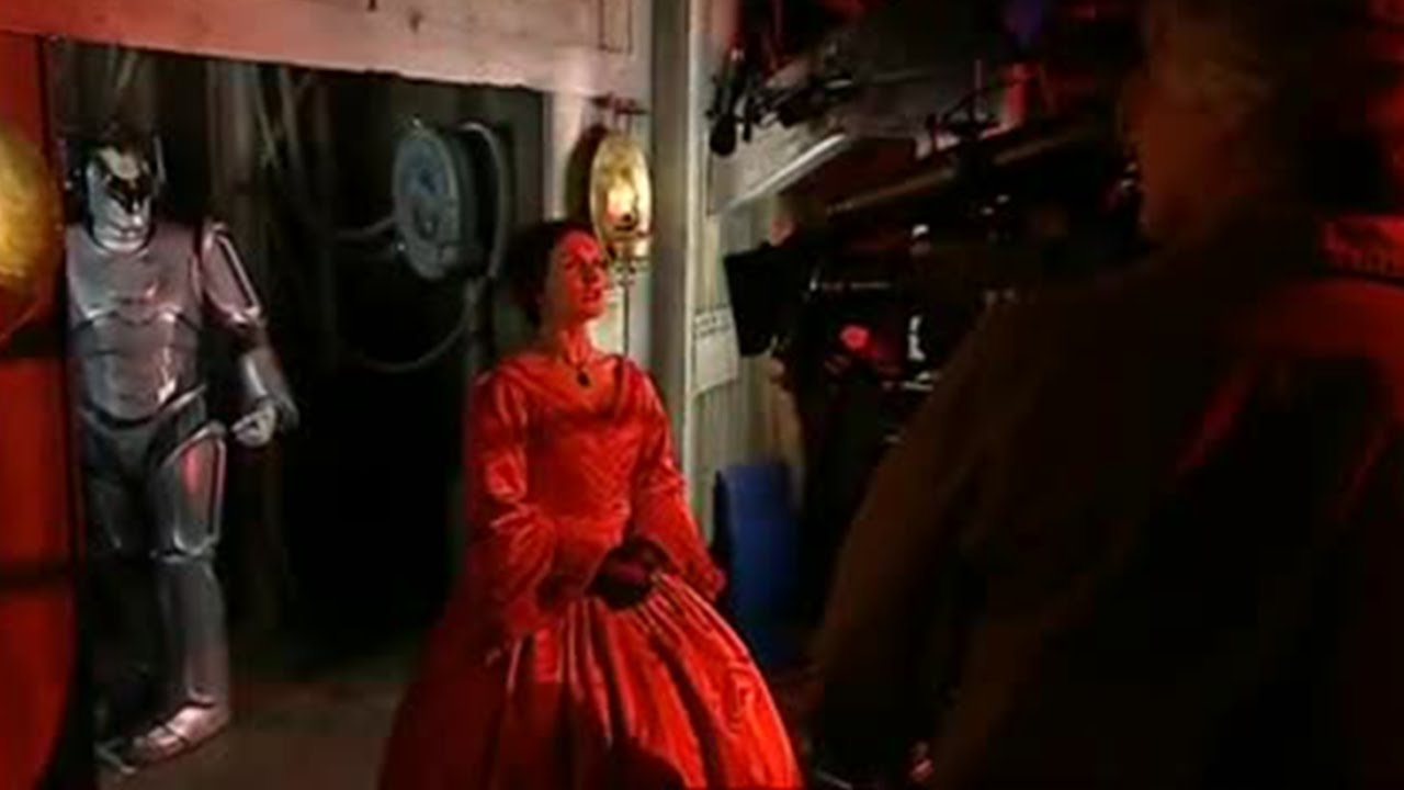 Torchwood Set Materialises in Doctor Who | Doctor Who Confidential: The Next Doctor | BBC Studios