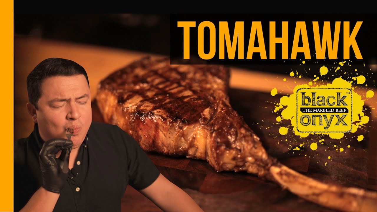 Tomahawk Black Onyx y tuétanos rellenos con Elote | Munchies Lab