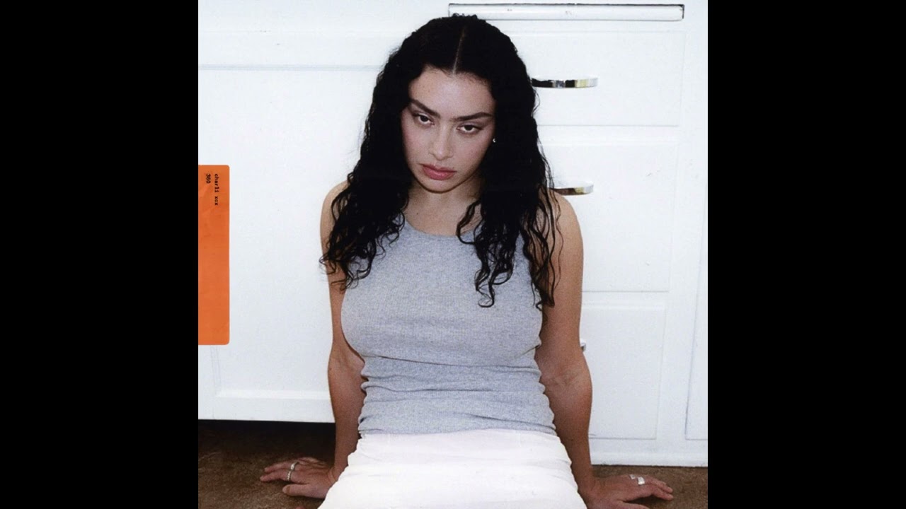 Charli xcx - 360 but it's slightly extended and rearranged