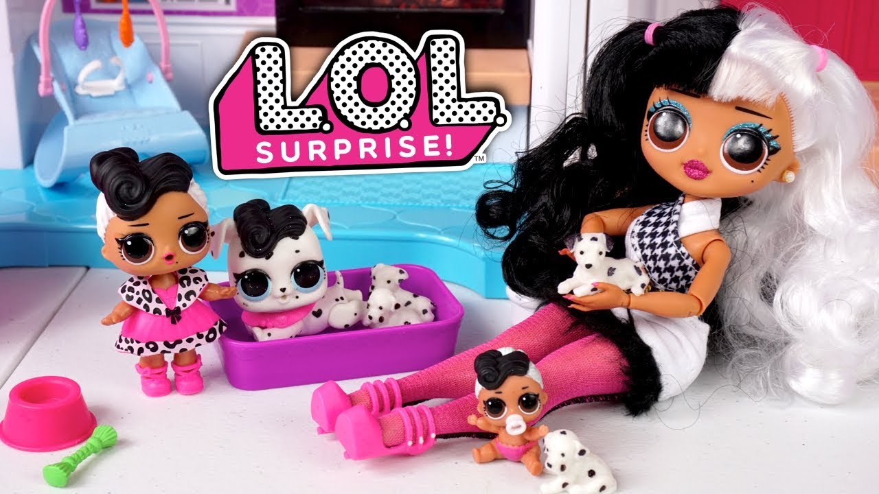 LOL Doll Family Babysitting Night Routine - Playdate & Sleepover Party
