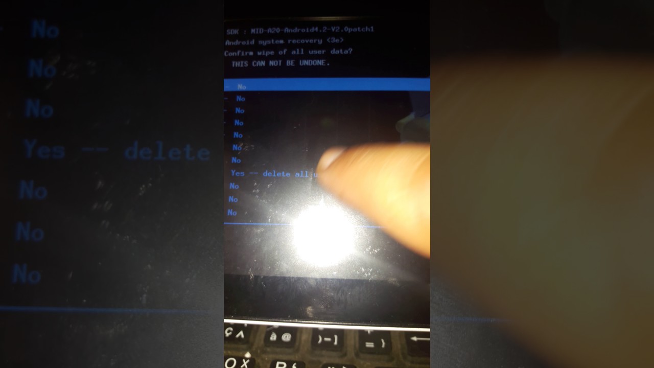 Lenco tablette how to hard reset ?