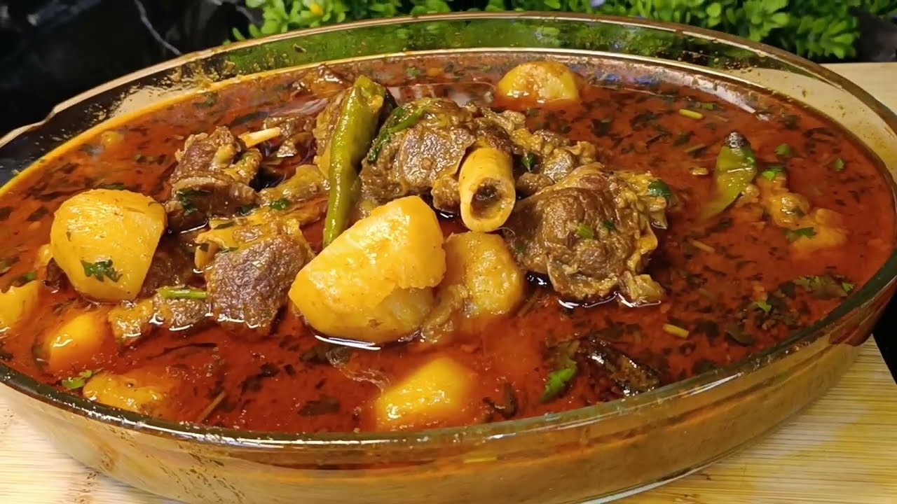 Traditional Aloo Gosht | Aloo Gosht ka Patla Salan | Laziz Lamhe #aalugosht #recipe