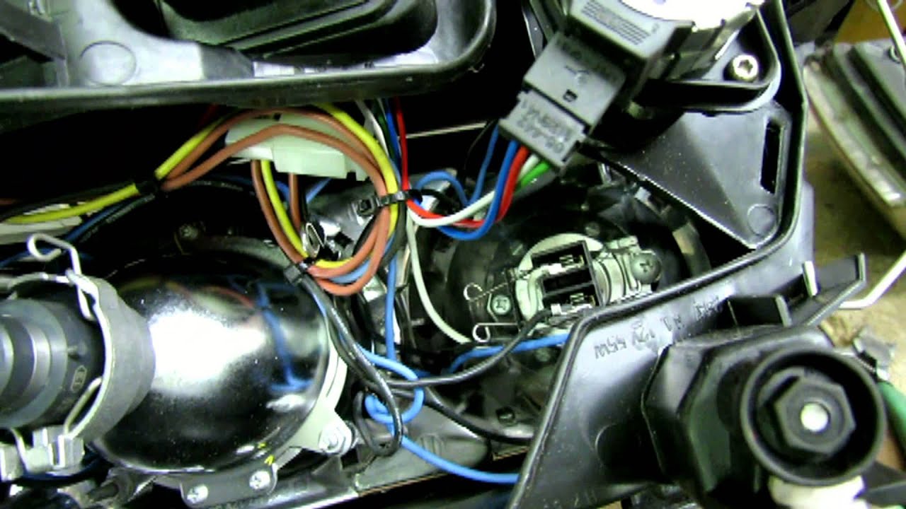 Audi Allroad Halo headlight leveling motor installation