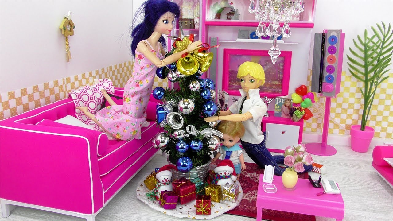 Marinette y Adrien decoran la sala para navidad | videos de navidad
