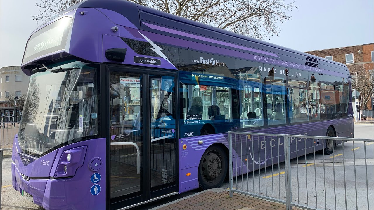 First Solent Eclipse GB Kite Electroliner 63687 (LV24 EYD) To Fareham Bus Station On Route E2