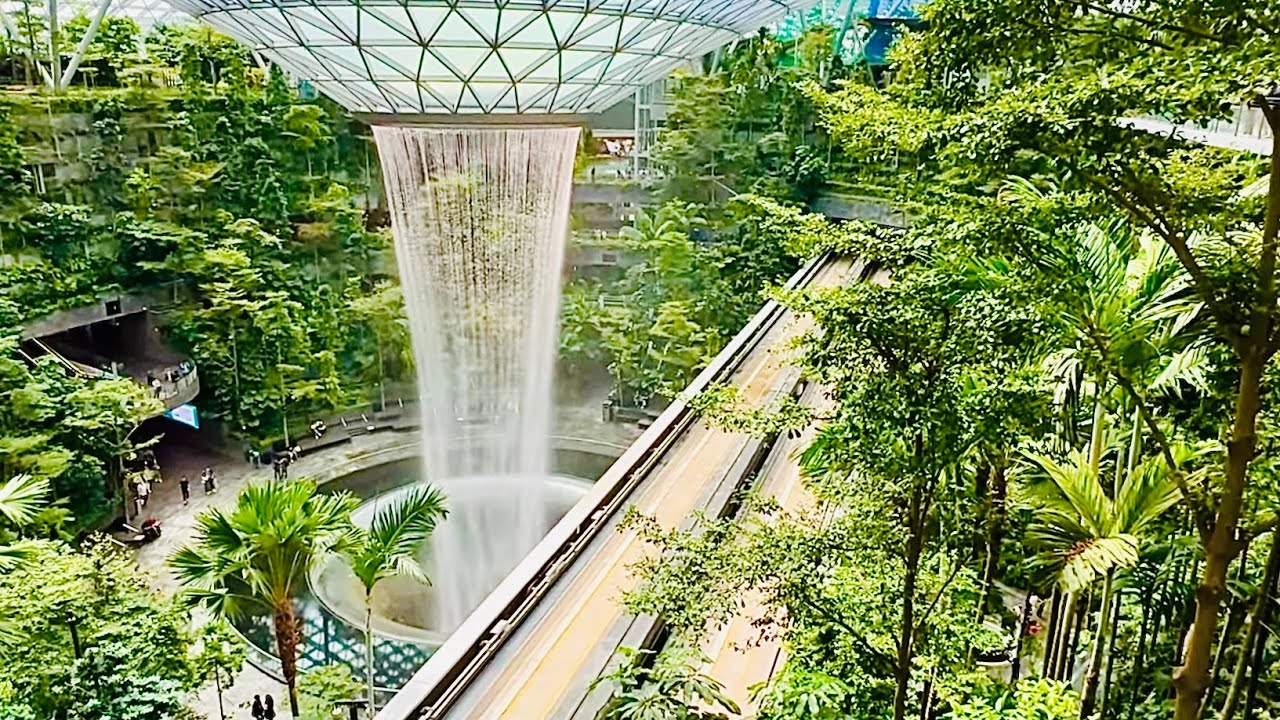 🇸🇬 Airport Walk: Mega Mall in the World's Best Airport (Jewel Changi Airport, Singapore)