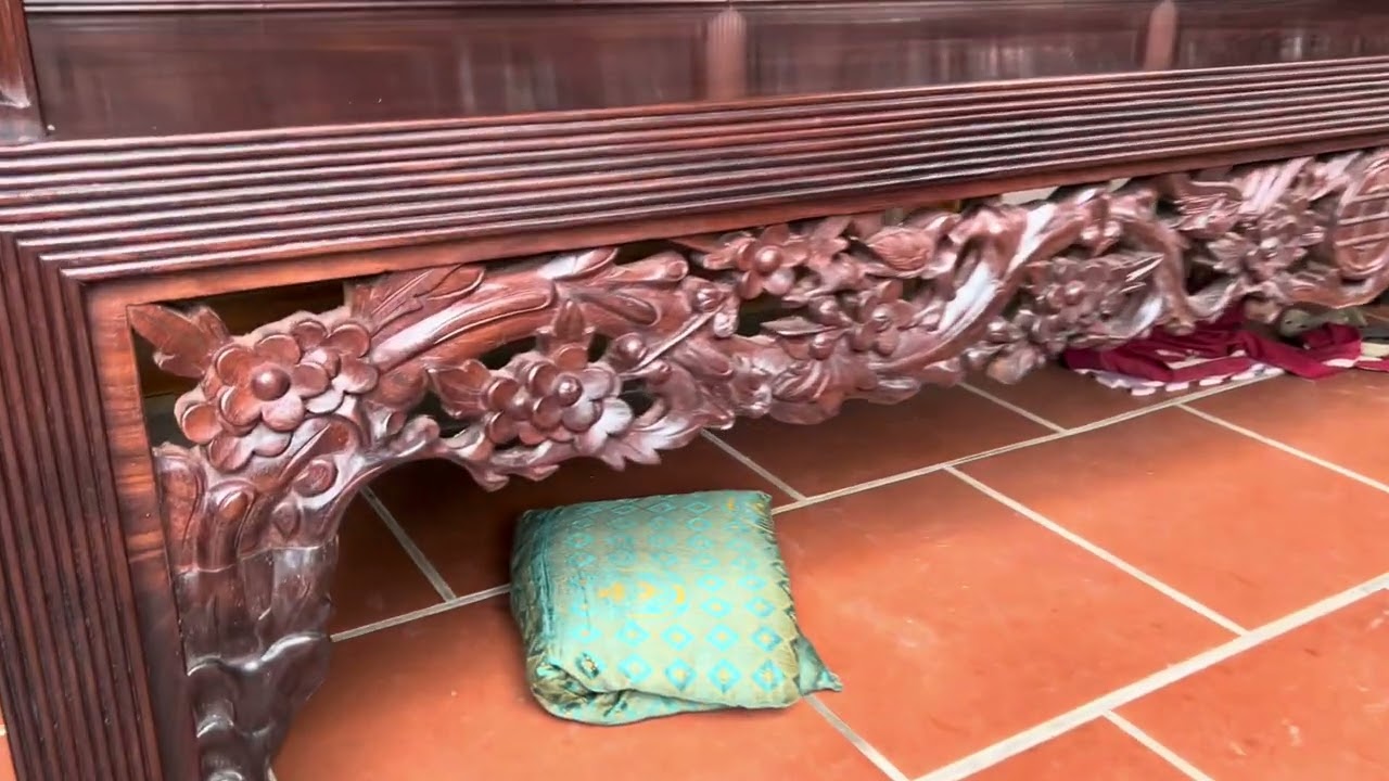 Siêu phẩm đỉnh cao bộ trường kỷ đại gỗ gụ ta quảng bình Vân gân quằn quại đẹp quá Lh 0352674623