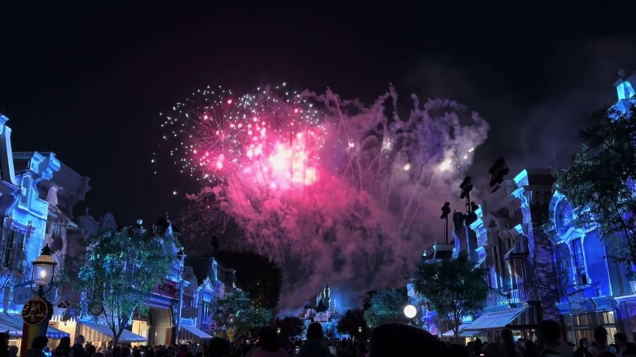 Disneyland’s “Together Forever – A Pixar Nighttime Spectacular” HD