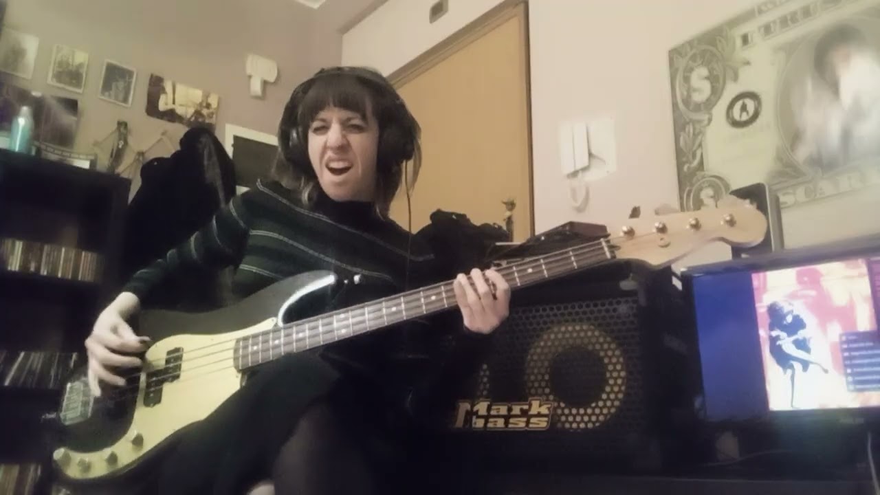 134 Guns N' Roses - Don't Cry - Bass Cover by Silvia Skull #gunsnroses #duffmckagan #slash #axlrose