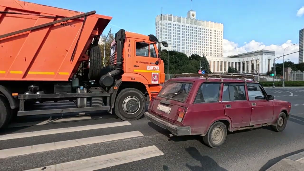 . Москва-Лужники-Белый дом-Мегаспорт. Поездка на электроскутере 09.09.2025
