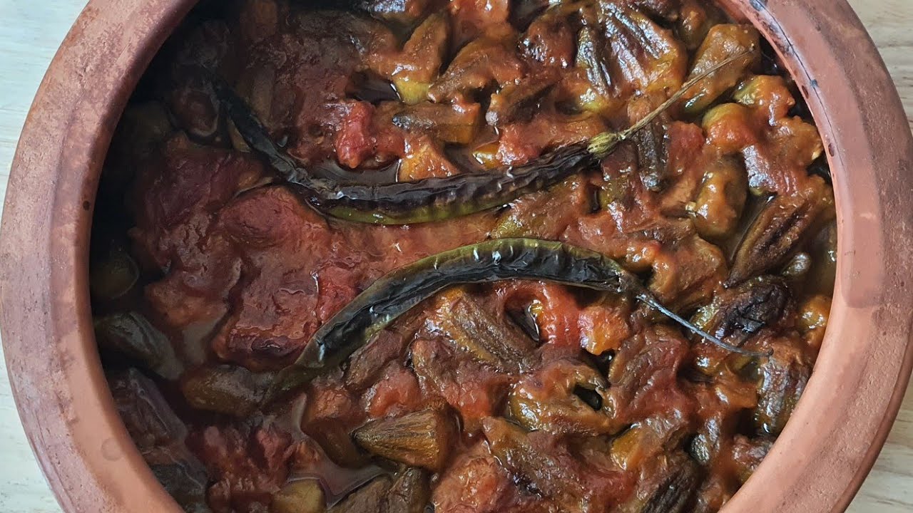 Tagine Bamia with Beef Egyptian Recipe | طريقه عمل الباميه المصرية | Okra Egyptian Recipe