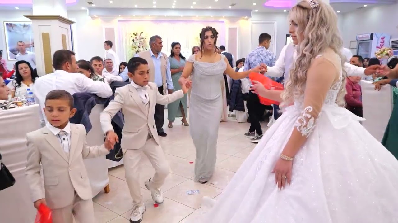 Bruna & Jugers Familja Ne valle