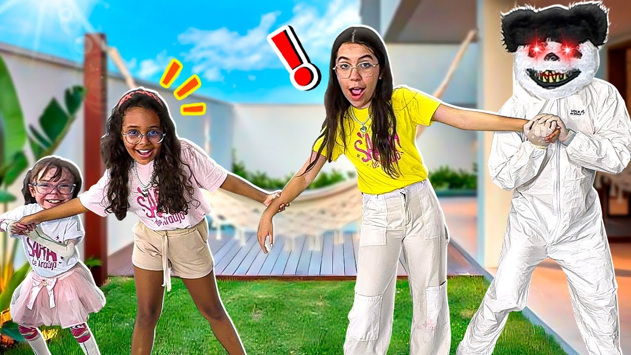 UM PANDA MONSTRO INVADIU A NOSSA CASA ! - Sarah de Ara&uacute;jo