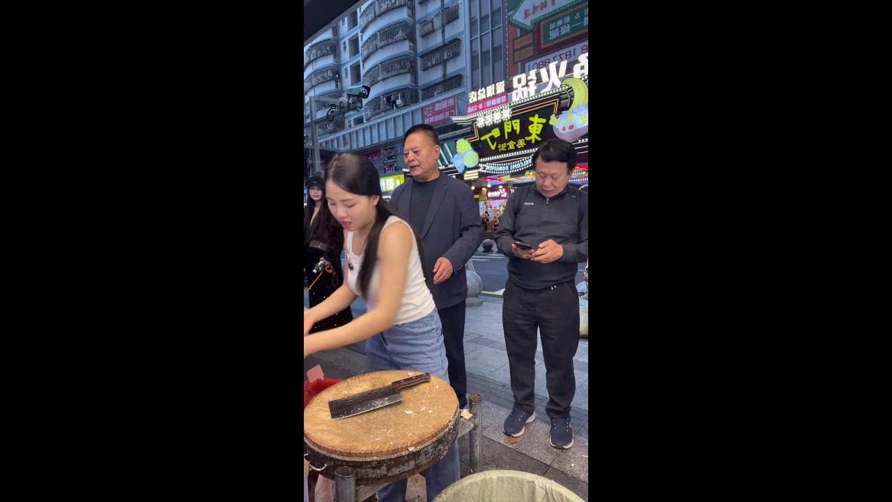 Beautiful girls on the streets of China|中國街頭的美麗女孩|中国の街角の美しい女の子 2026-01-29 15:39:27