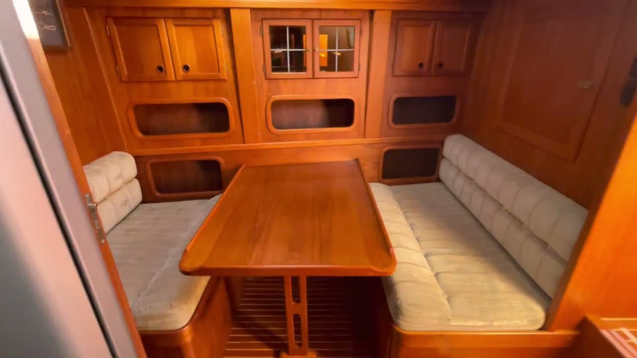 Nauticat 43 Inside