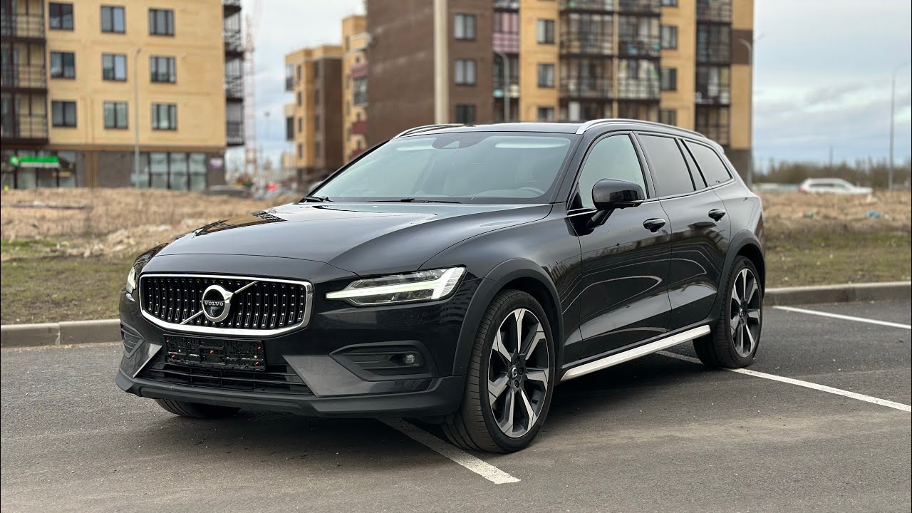 Шведский универсал повышенной проходимости с шикарной комплектацией. Volvo V60 Cross Country.