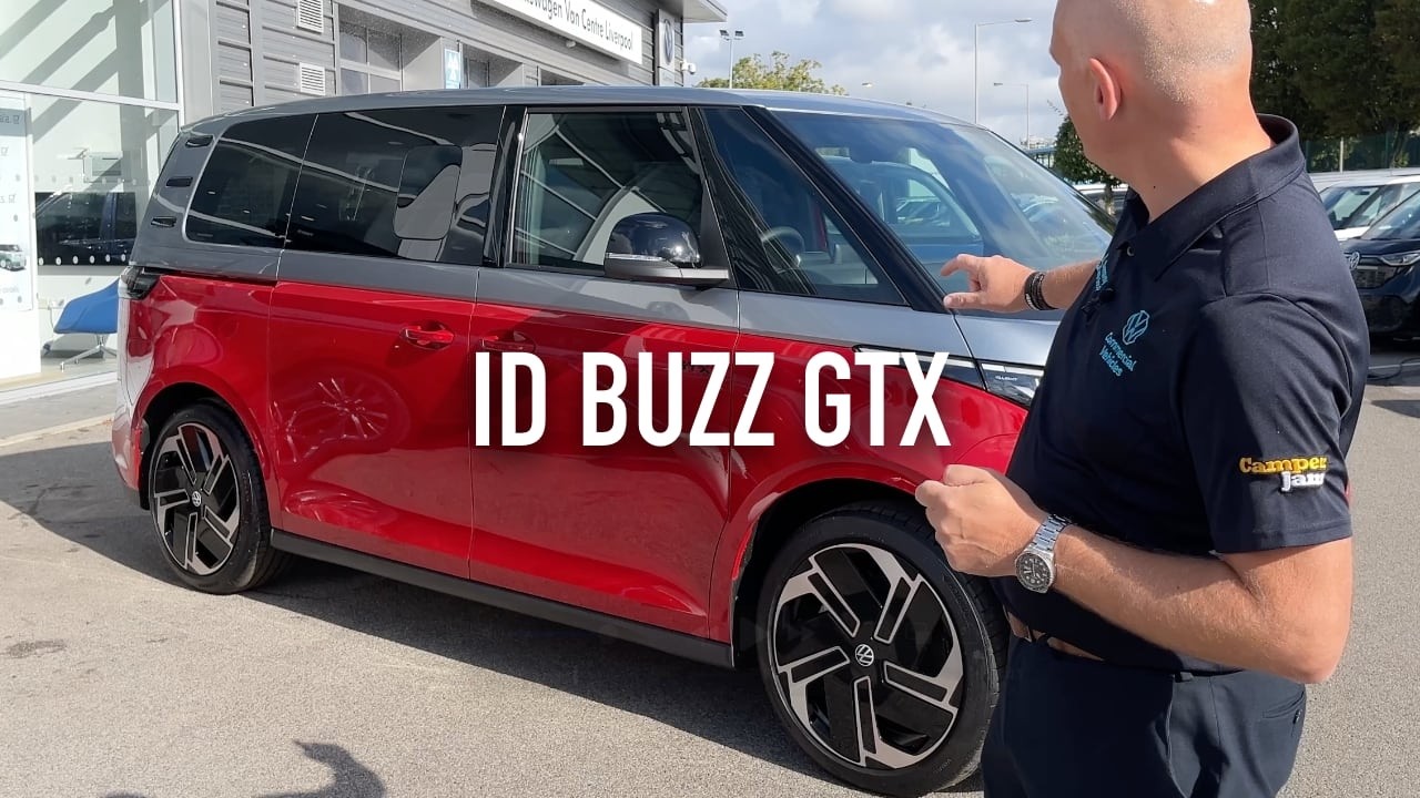 VW ID Buzz GTX в ЭКСКЛЮЗИВНОЙ двухцветной окраске!