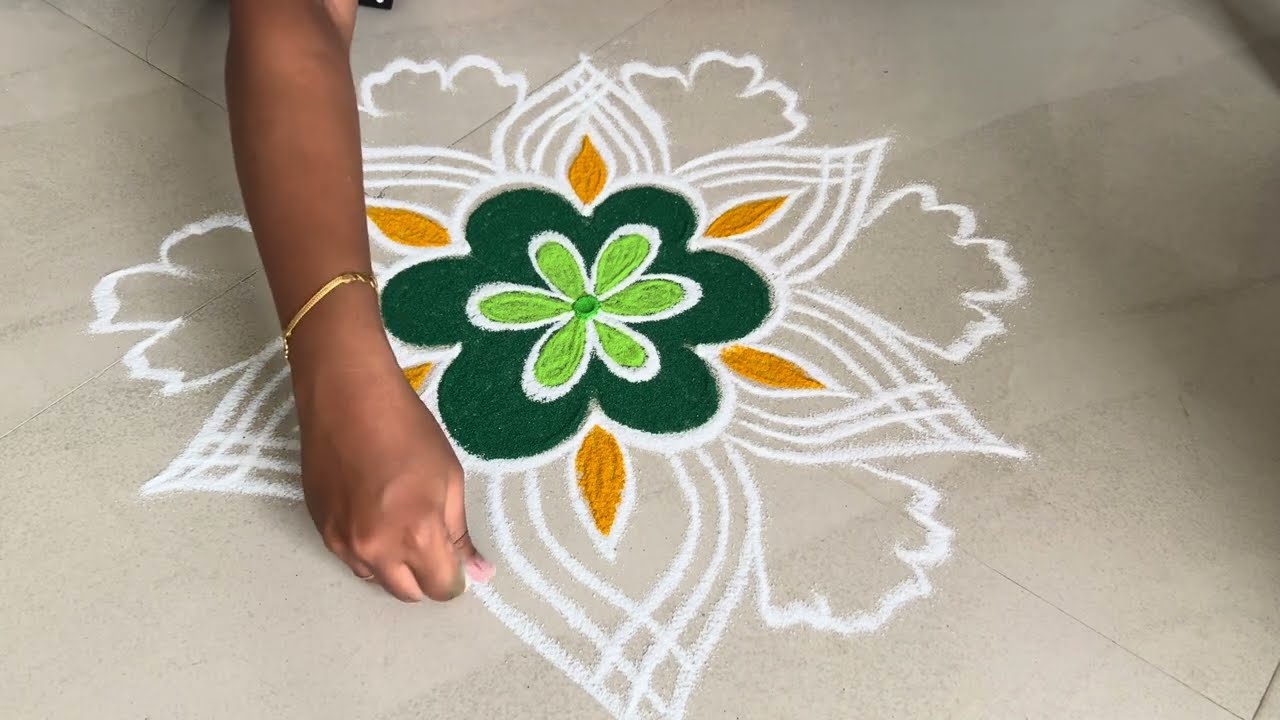 Day4 margali color kolam🌸 #margalikolam #margali #kolam #rangoli #muggulu #villagelife 