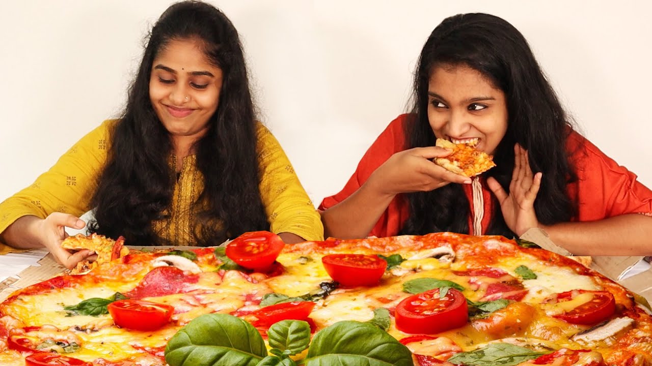 PIZZA EATING CHALLENGE 🤩 | ഒരു PIZZA ചലഞ്ച് 😋 | FOOD CHALLENGE