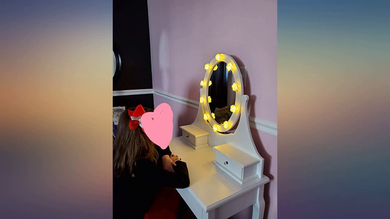 Giantex Vanity Set with Lighted Mirror, Makeup Table with 10 Rose Light, Modern review