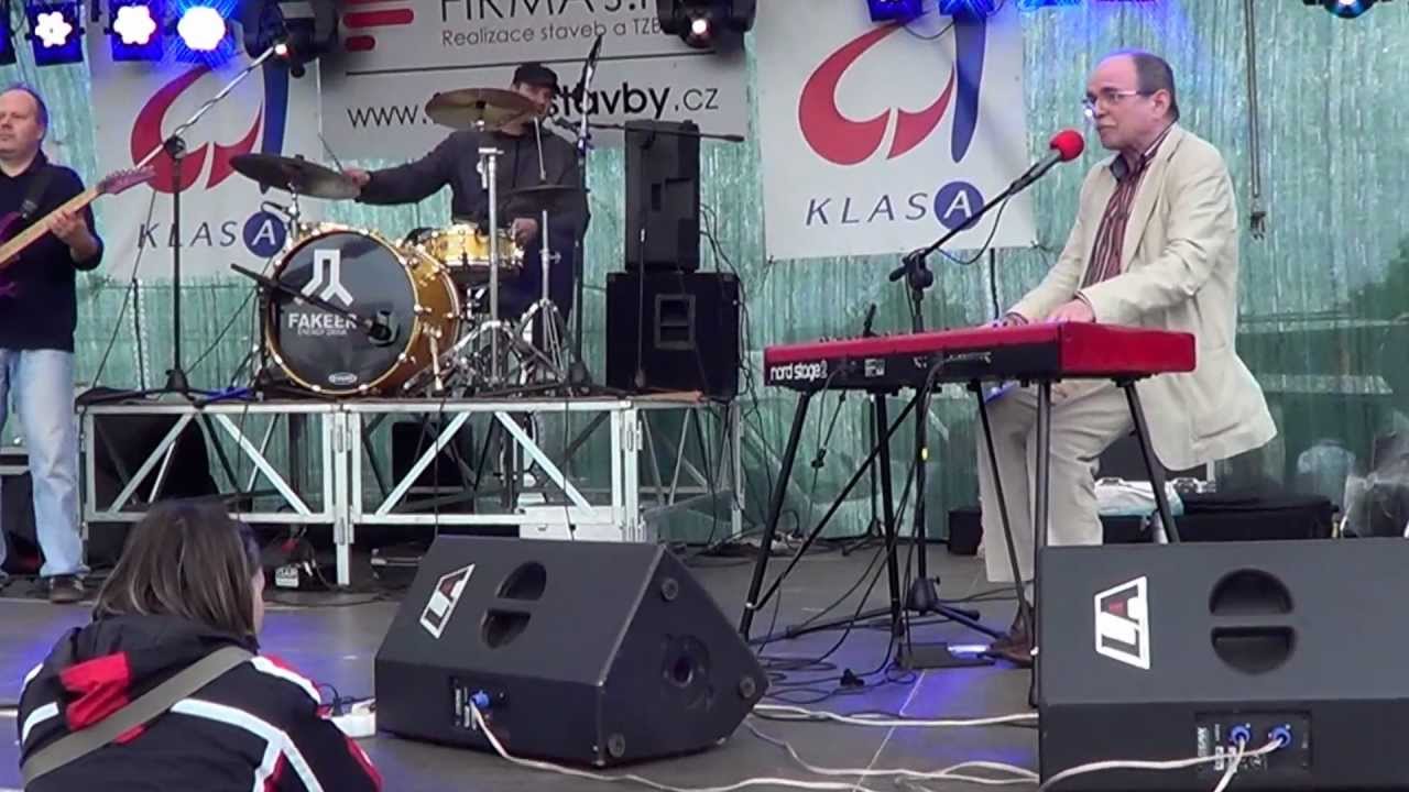 Není nutno (Jaroslav Uhlíř s kapelou)