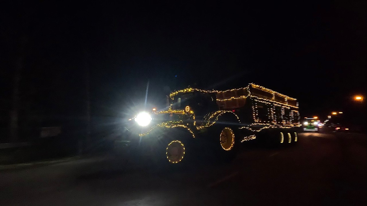 🎄IV. Dunamenti Óév Búcsúztató Traktoros felvonulás 2025 🚜- összes felvonuló l Tractor Show l MITVISZ