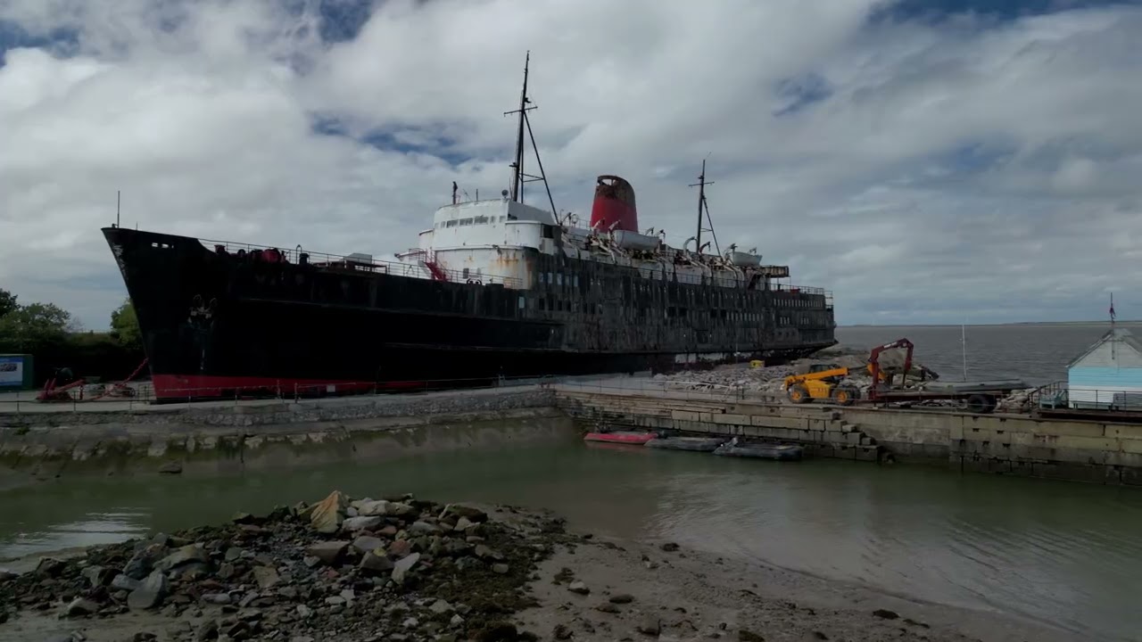 Duke of Lancaster ship left to decay?#drone #travel #walks #urbex # shipwreck 