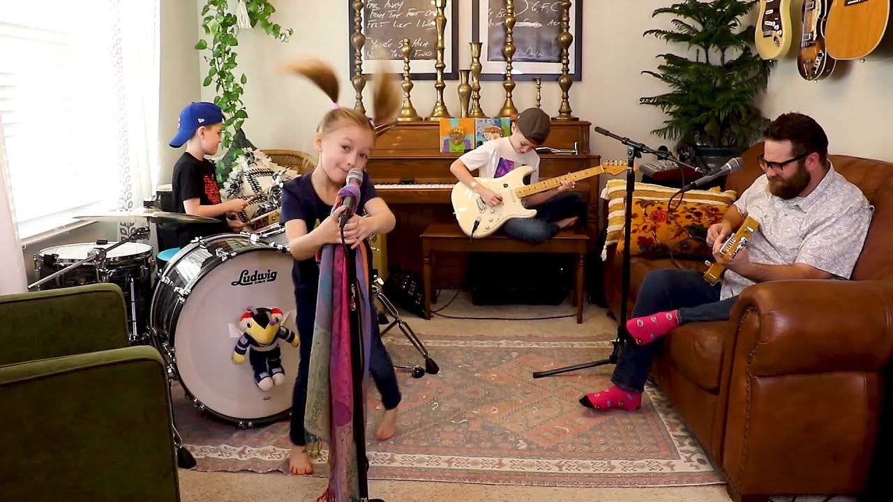 Colt Clark and the Quarantine Kids play 