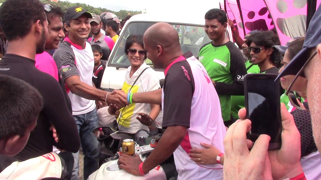Legend Sangakkara and family with Hellibees