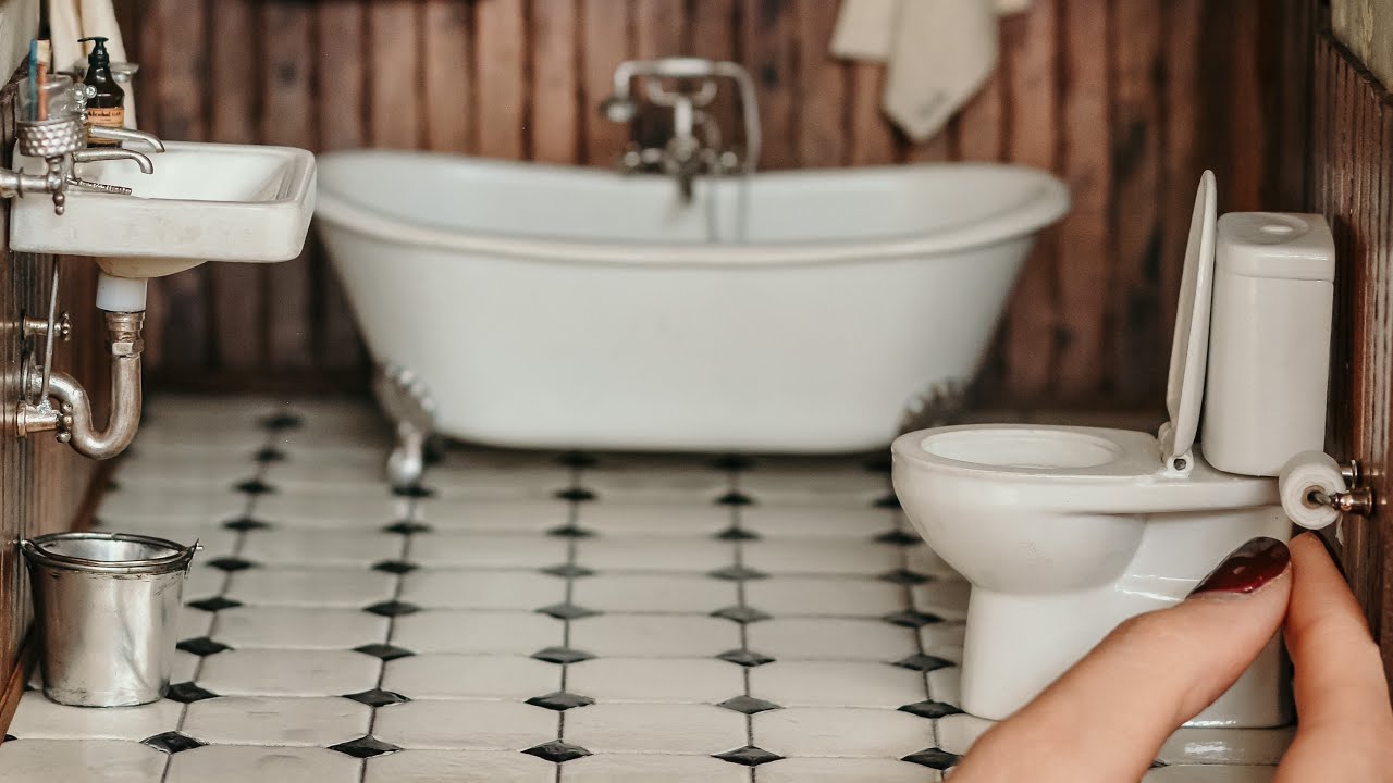 Dollhouse bathroom / 1:12 miniature dollhouse
