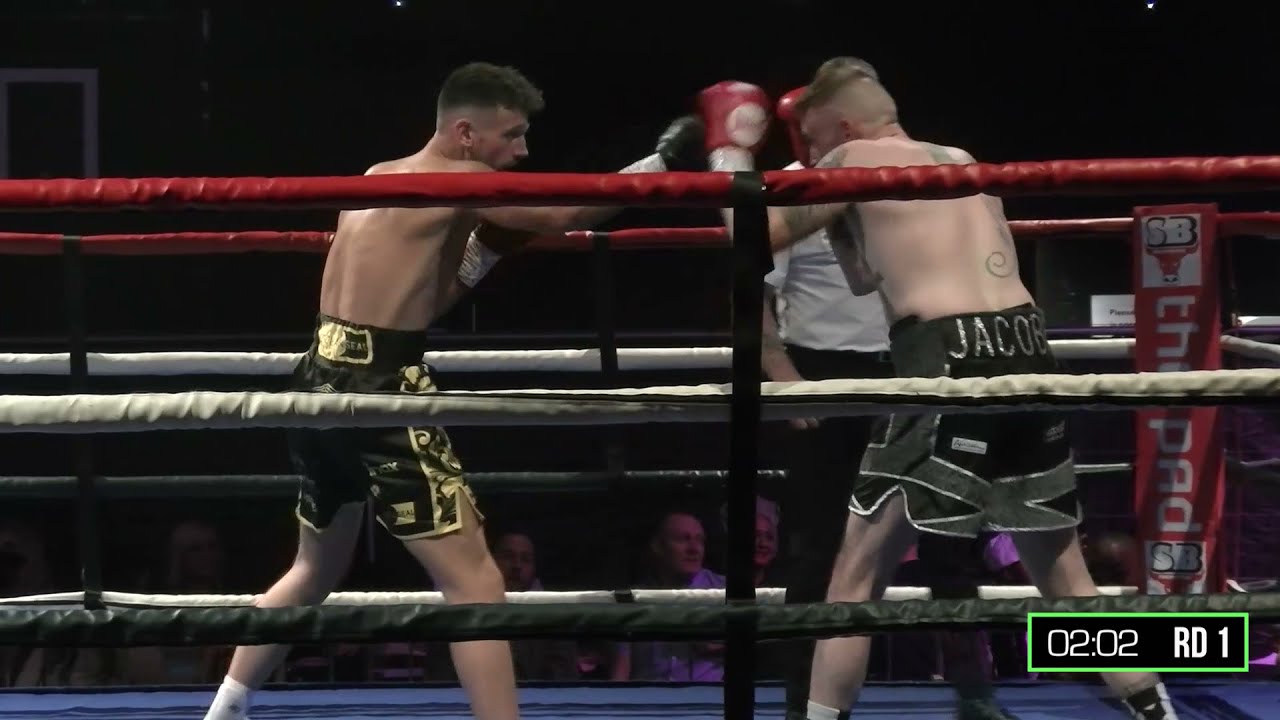 Dom Hunt v Luke Middleton