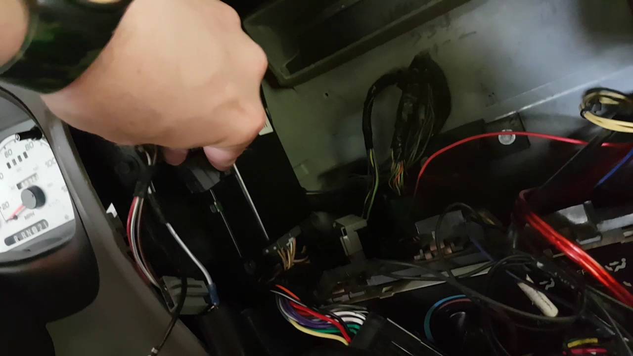 1995 - 1997 Ford Ranger GEM module removal Dome Light Problem It Wont Turn Off