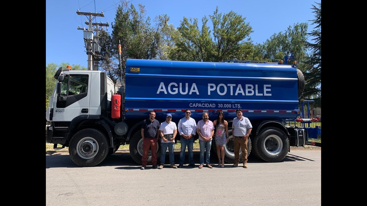 Camión Iveco Trakker 8x4 con Estanque Aljibe Presurizado Hidráulico de 30 m3