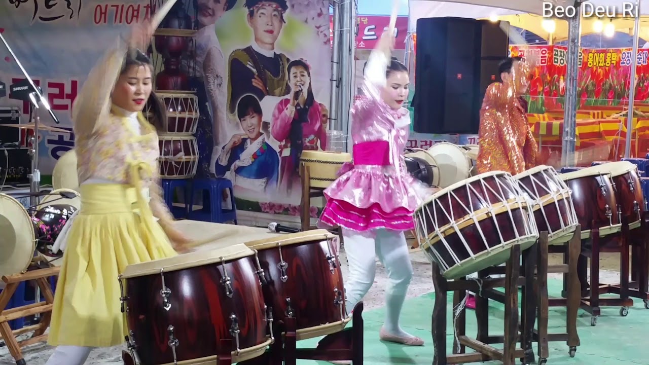 Busking is korea. artists 