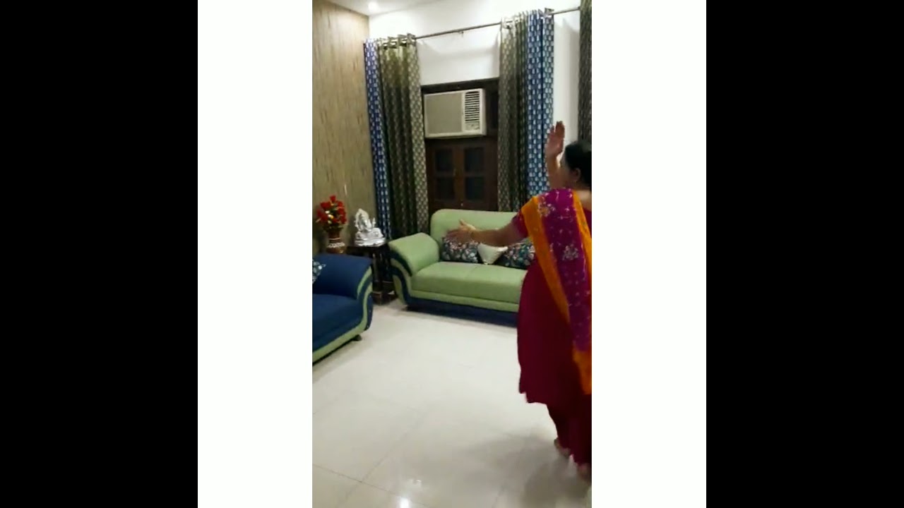 Giddha at 70 ! True Punjabi Spirit !