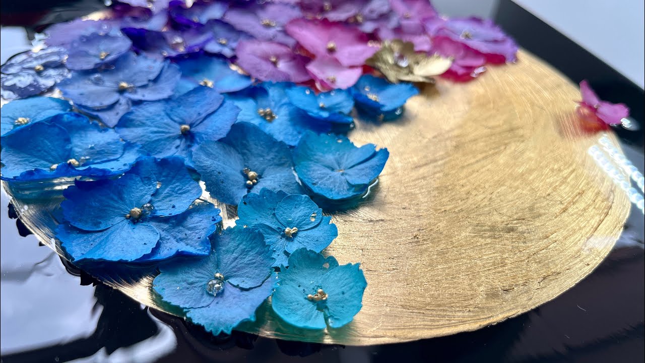 Wow! Is this even possible painting with resin step by step painting tutorial