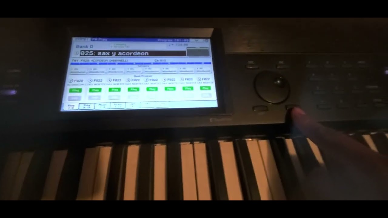 Sax Y Acordeon En El Korg Krome