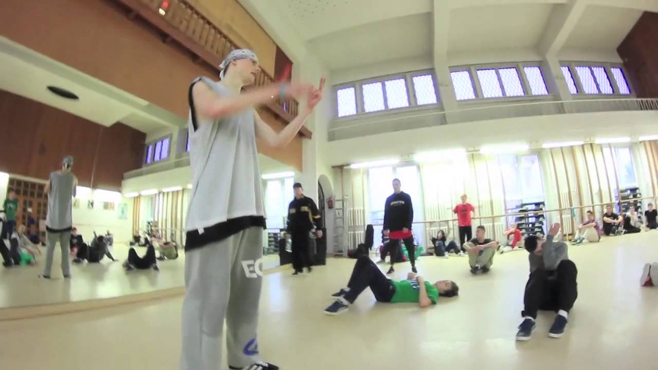 Lekcja siódma - Breakdance Nauka - sweep combo, reflex, koordynacja, równowaga.