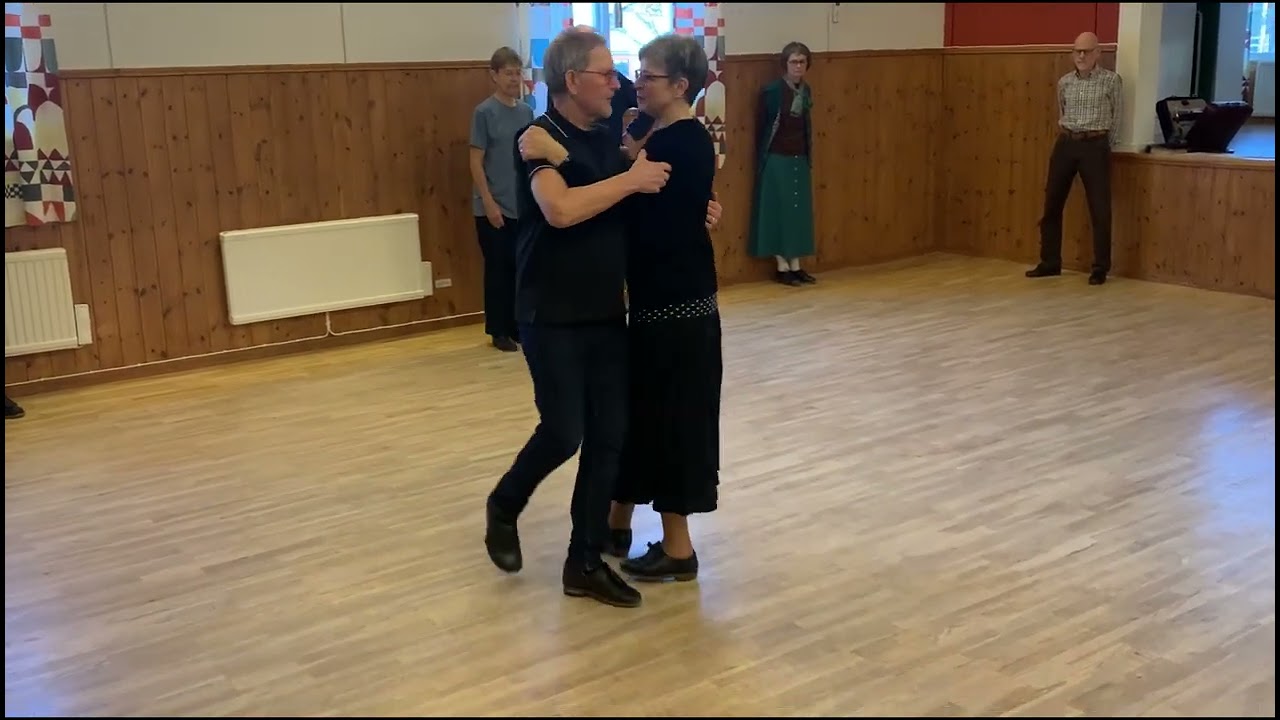 Åtabakspolska från Föllinge