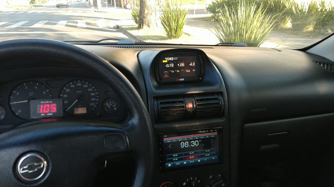 Moldura 2 Din para Astra feita em casa (+ FuelTech)