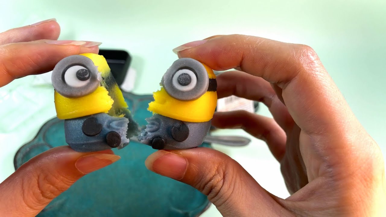 Trying Minions Desserts From Japanese Convenience Store! | letseatjapan