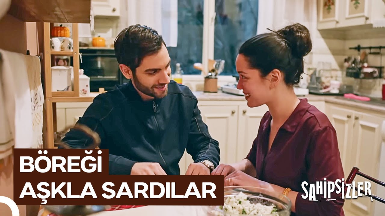 Devran ve Azize'nin Aşk Dolu Bakışları | Sahipsizler