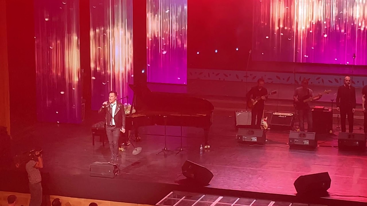 Marc Martel - Queen - The Show Must Go On