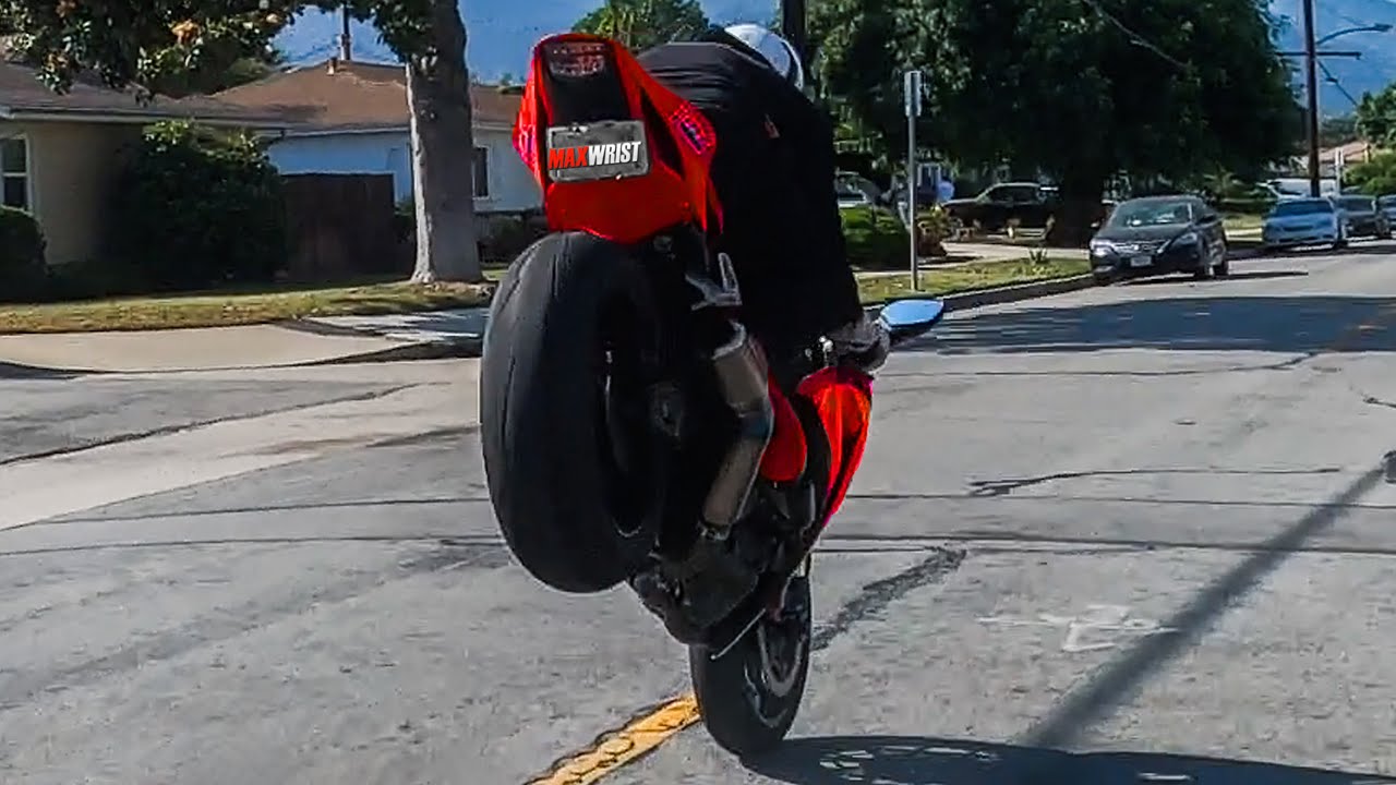 Superbike Stoppies: 1000RR🚀